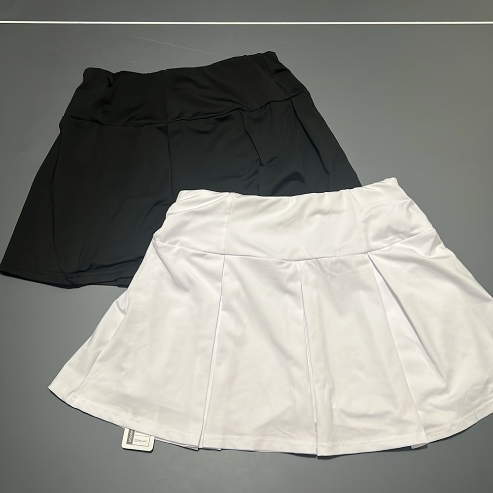 NWT Set of 2 high waisted pleated Sports Skirts with shorts in black & White